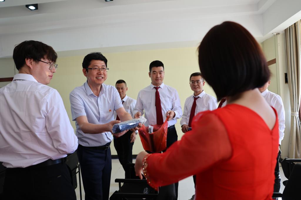 EACE93F890CEAA5DA3D01CD8661_BD5A9DD0_F84B